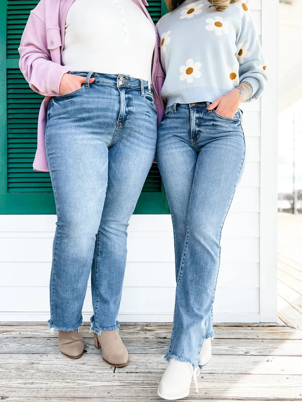 👖Hot Sale 56% Off🔥Vintage Double Button Frayed Hem Bootcut Jeans